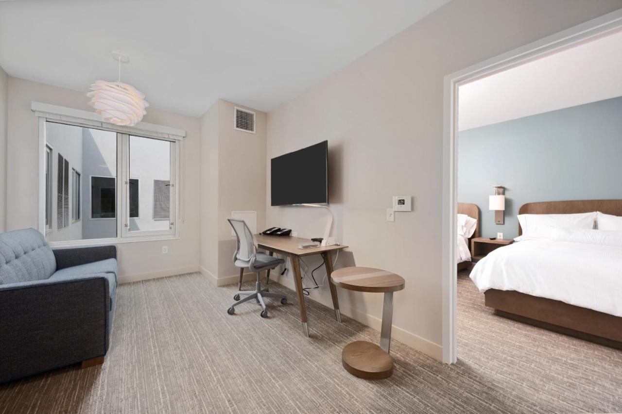 Element Hampton Peninsula Town Center Hotell Eksteriør bilde