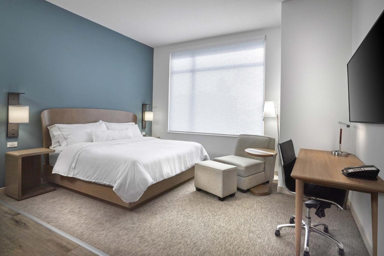 Element Hampton Peninsula Town Center Hotell Eksteriør bilde