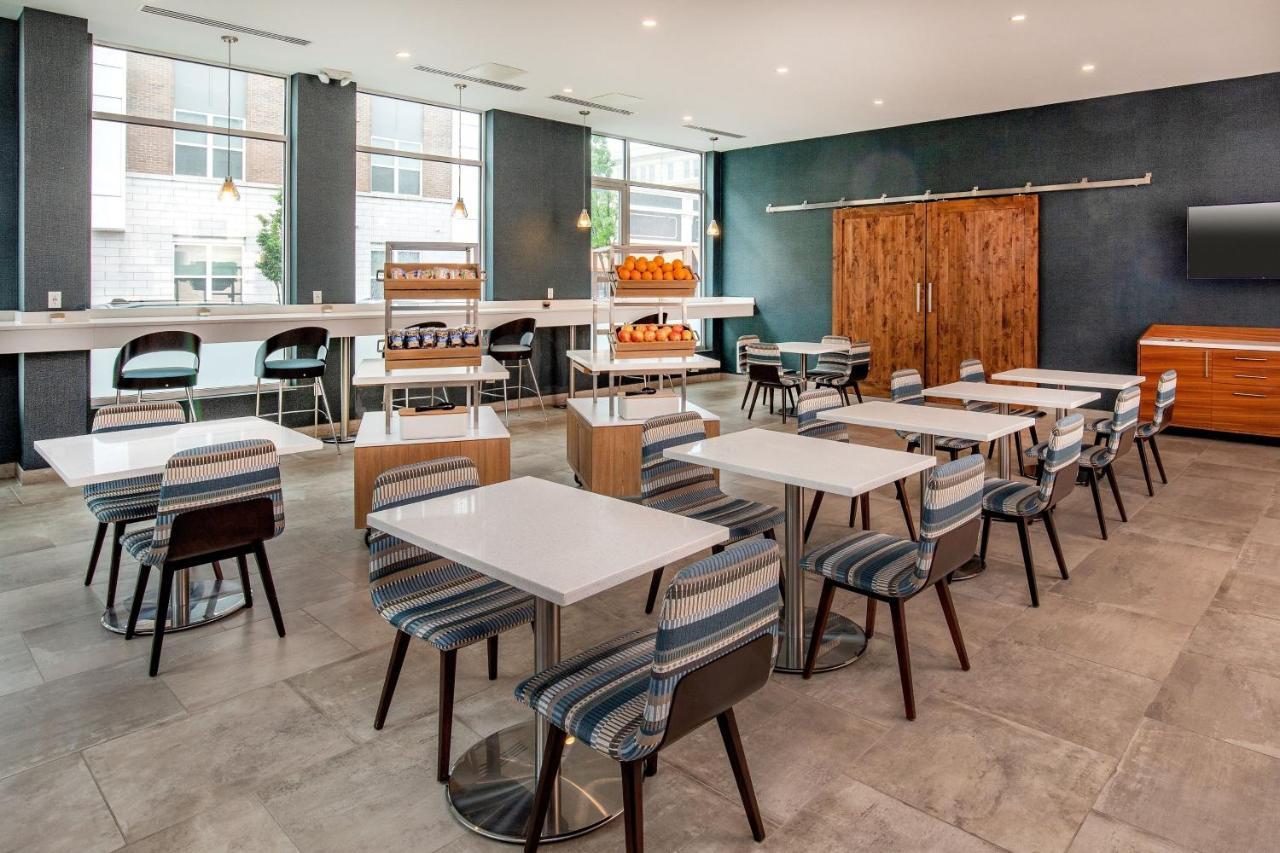 Element Hampton Peninsula Town Center Hotell Eksteriør bilde