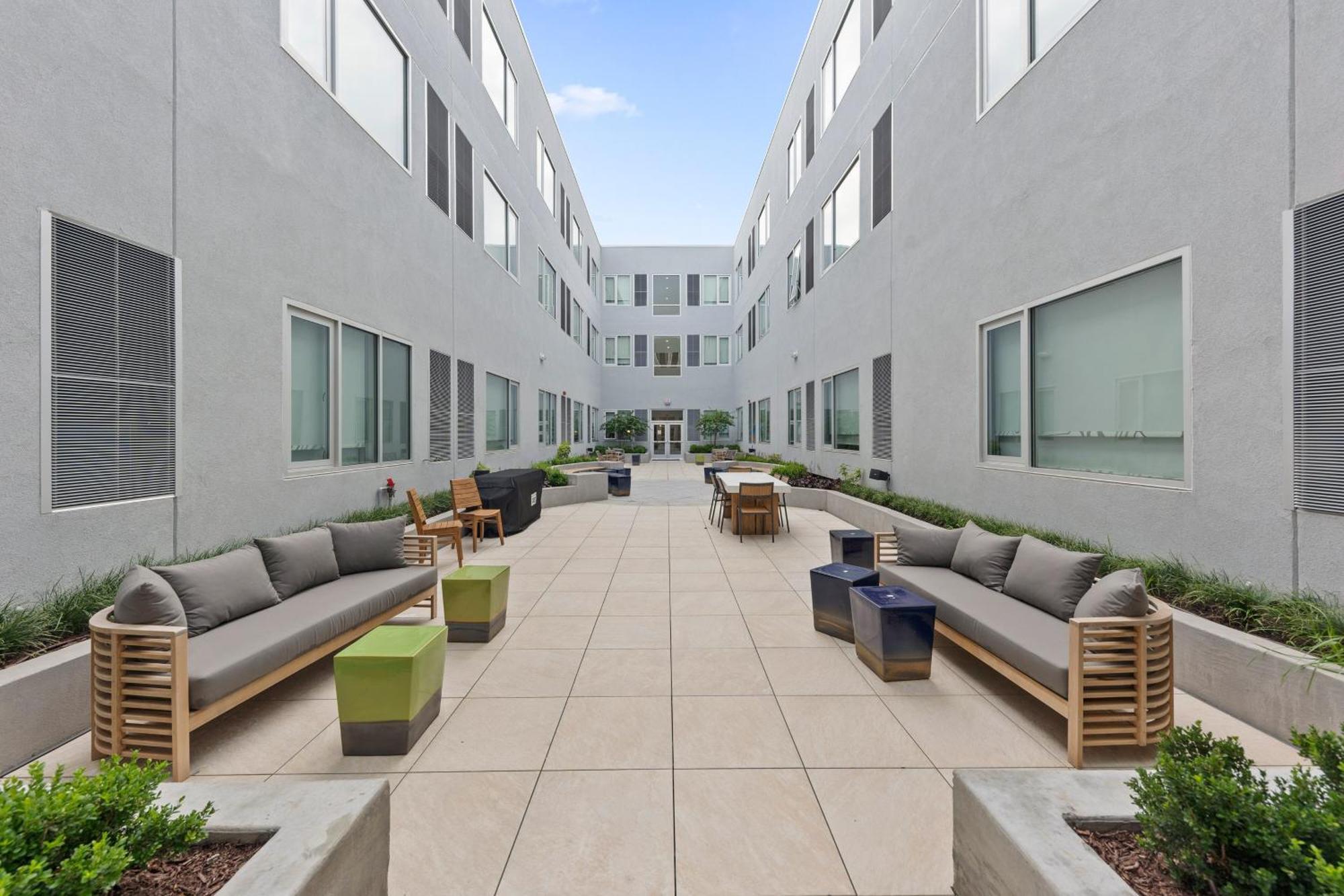 Element Hampton Peninsula Town Center Hotell Eksteriør bilde